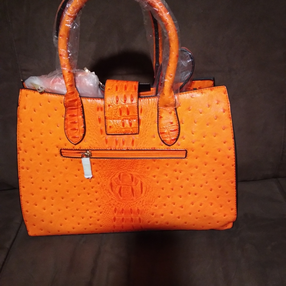 Purse - Picture 2 of 4